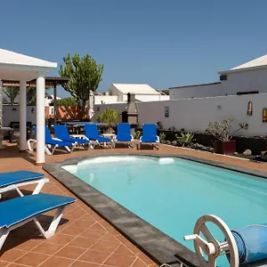 villa-utopia-playa-blanca-lanzarote.in-canary-islands.com/